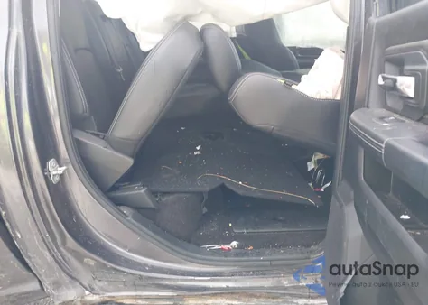 2017 Ram 1500 Night 4X4 5'7 Box from USA, damaged, VIN 1C6RR7MT3HS828383